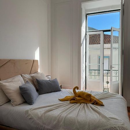 Garden Campo De Ourique Guest House - Hostel Lissabon Exterior foto