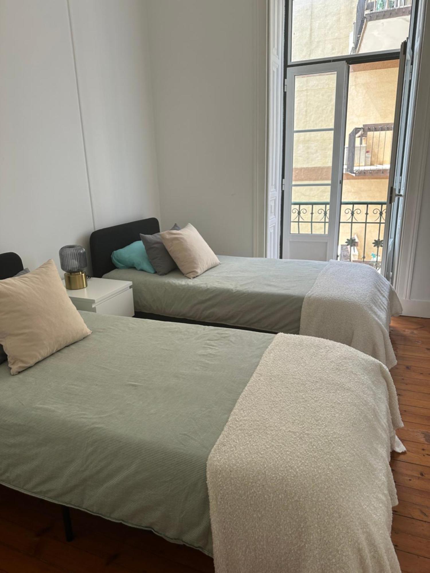 Garden Campo De Ourique Guest House - Hostel Lissabon Exterior foto