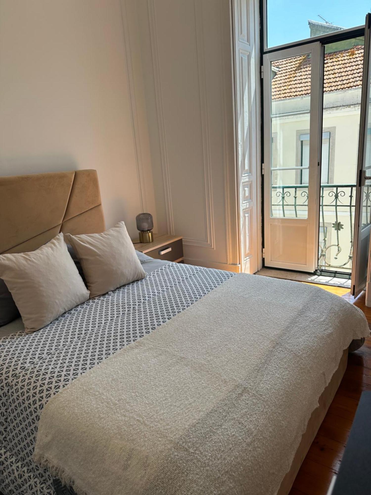 Garden Campo De Ourique Guest House - Hostel Lissabon Exterior foto