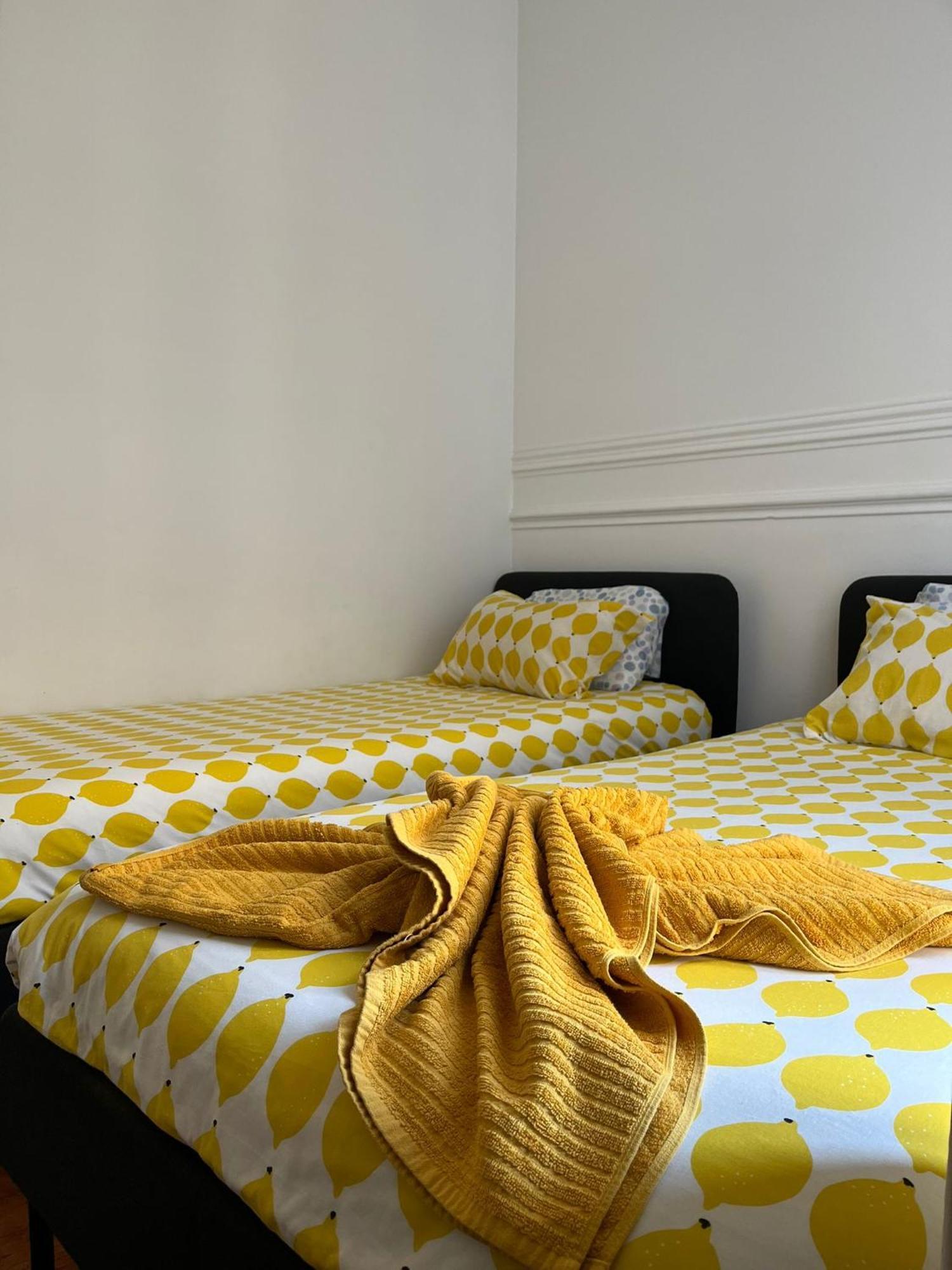 Garden Campo De Ourique Guest House - Hostel Lissabon Exterior foto