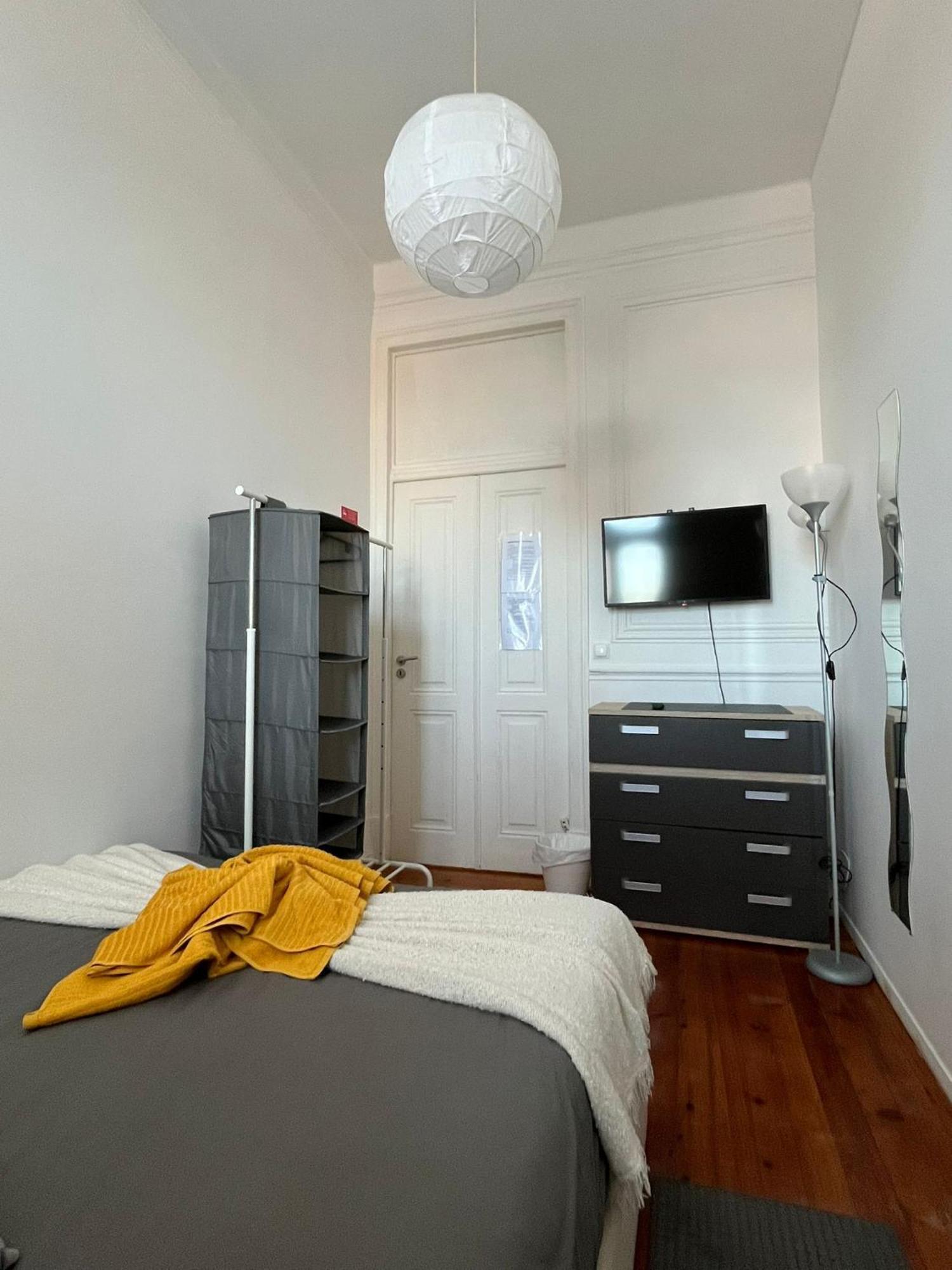Garden Campo De Ourique Guest House - Hostel Lissabon Exterior foto