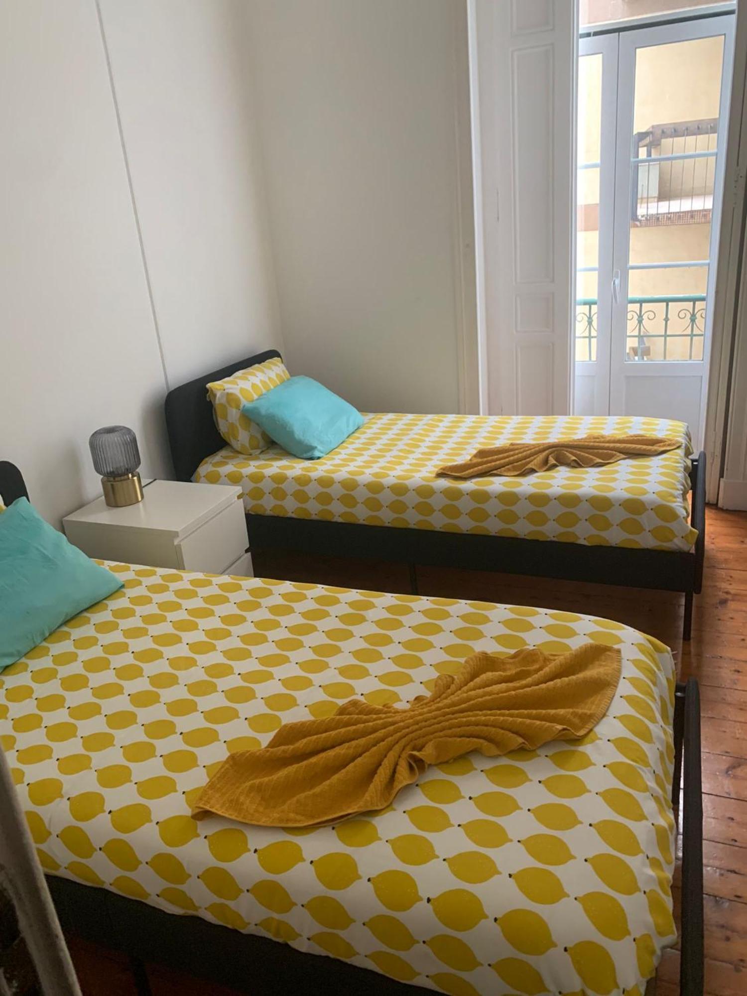 Garden Campo De Ourique Guest House - Hostel Lissabon Exterior foto